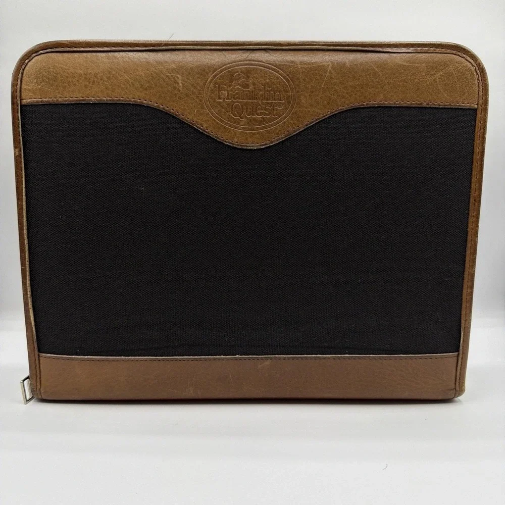 Vtg. Franklin Quest ~Blk. Canvas/Brown Leather Trim ~Green Line Planner Zip
